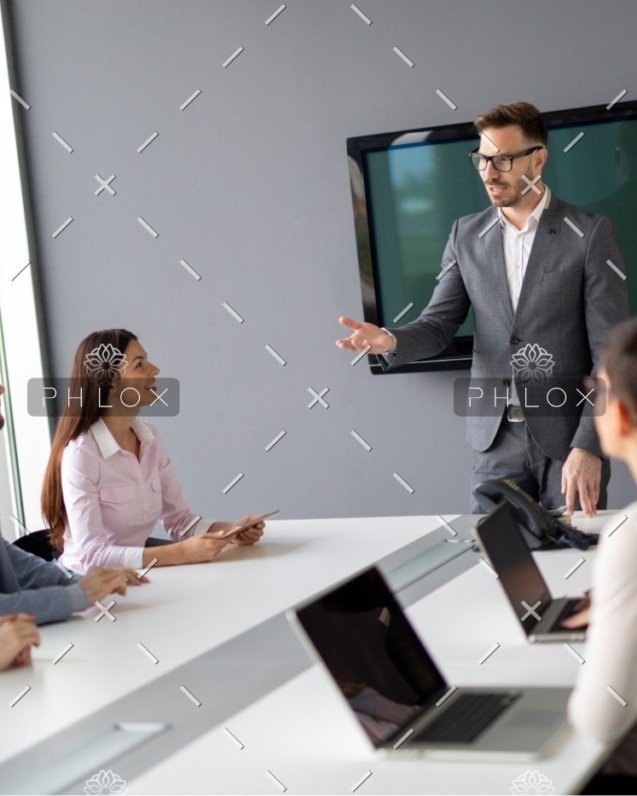 demo-attachment-442-business-young-people-meeting-conference-FYRX2NL