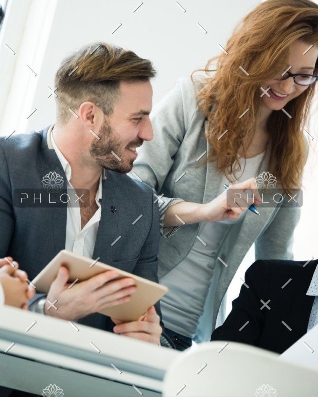 demo-attachment-444-creative-business-people-working-on-business-DZNE5P6